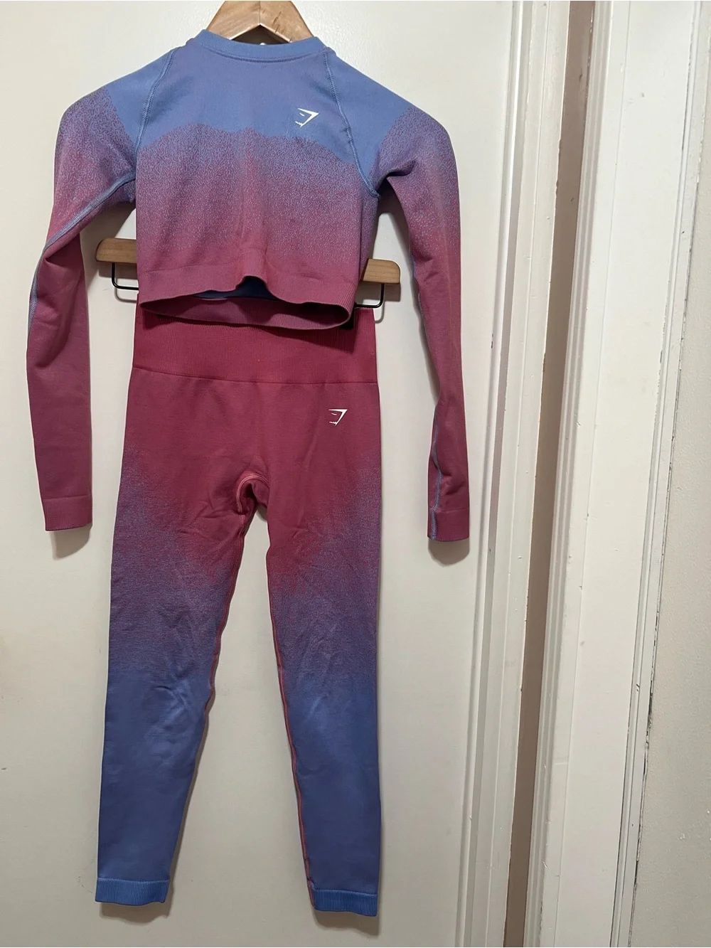 Women’s Gymshark Adapt Ombre Seamless Leggings Crop Top Set Blue Pink XS